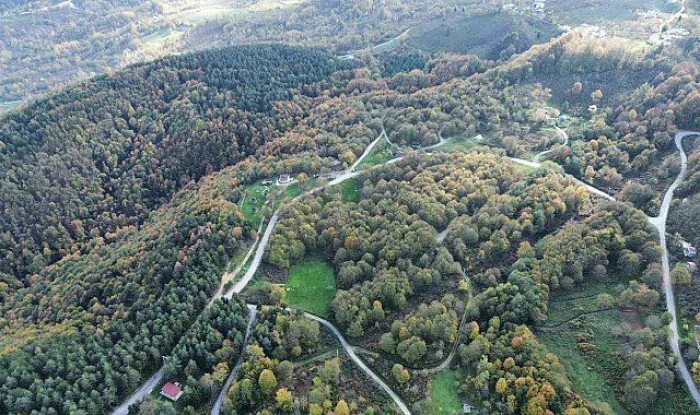 Bolu, D&uuml;zce ve Karab&uuml;k'&uuml;n y&uuml;ksek kesimlerindeki kış manzaraları havadan g&ouml;r&uuml;nt&uuml;lendi