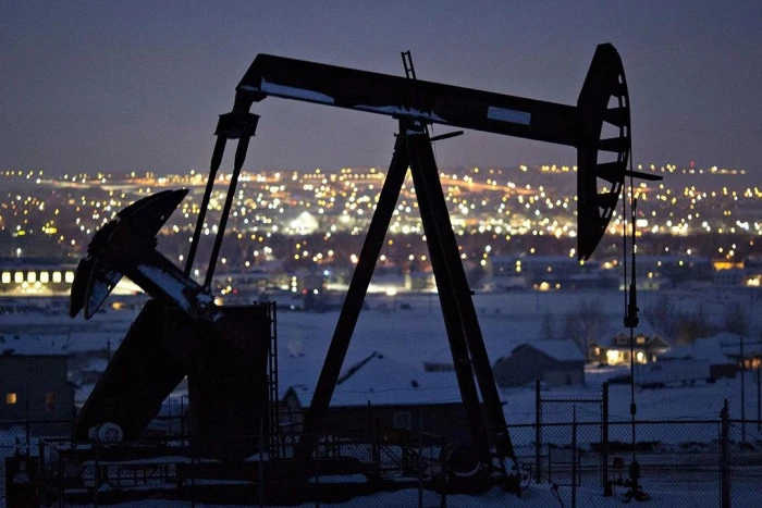 Brent petrol&uuml;n varili 108,06 dolardan işlem g&ouml;r&uuml;yor