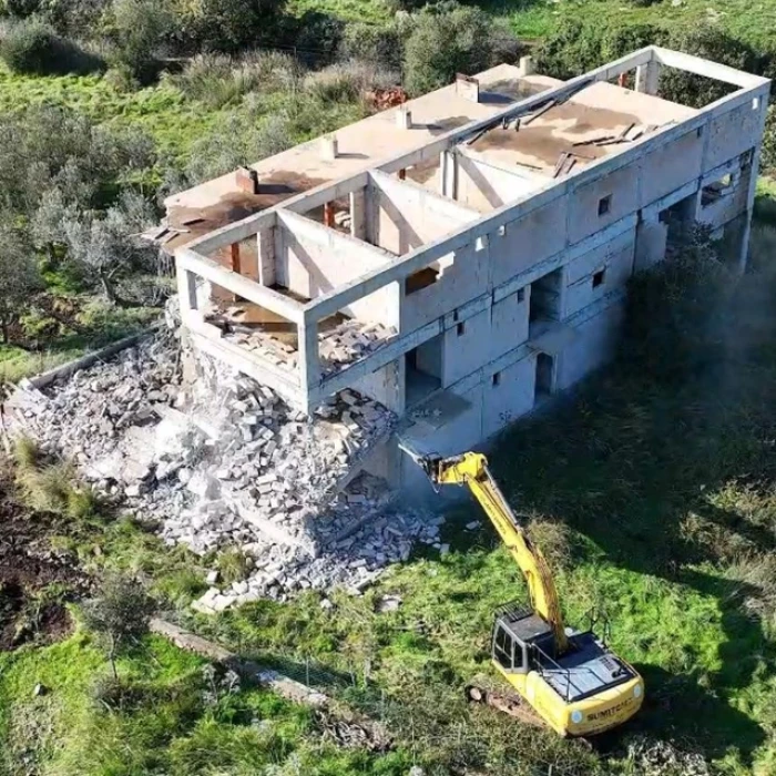 Çanakkale'de avukat annesini kesici aletle ağır yaraladı