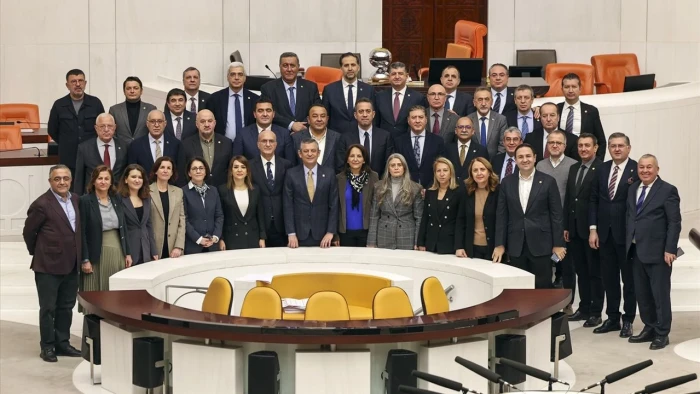 CHP Genel Başkanı &Ouml;zel, Parlamento Muhabirleri Derneği'ni ziyaret etti: