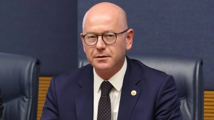 CHP'li Sarı, Balıkesir'de uzman hekim ihtiyacı olduğunu söyledi