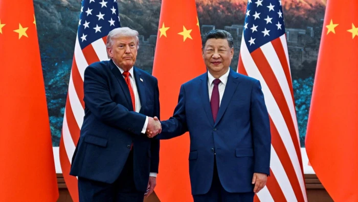 &Ccedil;in Devlet Başkanı Şi, ABD Başkanı Donald Trump ile g&ouml;r&uuml;şmesinde, "&Ccedil;in ve ABD zamanın sorunlarına birlikte yanıt vermeli." dedi