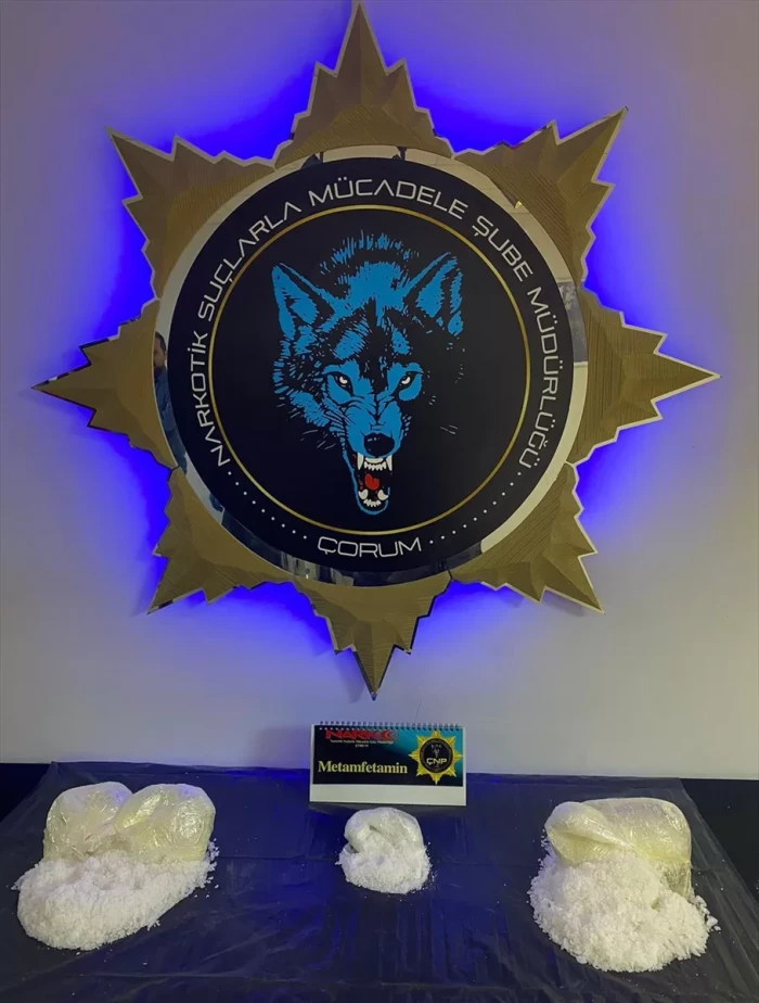 &Ccedil;orum'da atıl fabrika binasında 130 kilogram sentetik uyuşturucu bulundu