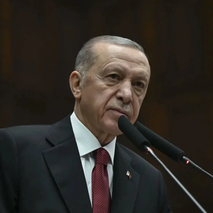 Cumhurbaşkanı Erdoğan: Bu ülkeye yeni bedeller ödetmeyecek, bedel ödetmek isteyenlere geçit vermeyeceğiz.Suyu bulandırıp bulanık suda sazan avına çıkanların oyunlarına gelmeyeceğiz