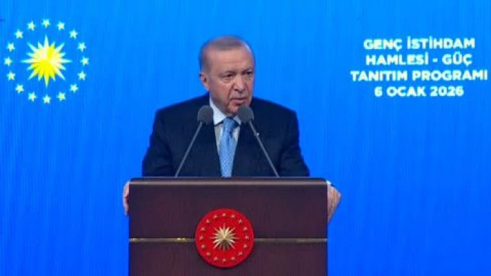 Cumhurbaşkanı Erdoğan: "(İŞKUR Gen&ccedil;lik Programı) G&uuml;nl&uuml;k 1083 lira cep har&ccedil;lığını 1375 liraya, haftada 3 g&uuml;n g&ouml;rev alan her bir gencimizin gelirini aylık 19 bin liraya &ccedil;ıkarıyoruz"