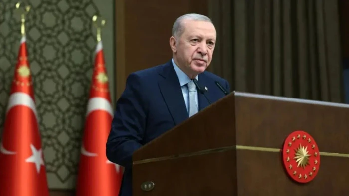 Cumhurbaşkanı Erdoğan:"1960 darbesinden başlayarak t&uuml;m antidemokratik m&uuml;dahaleler bu &uuml;lkeye milyarlarca dolar zarar vermiş, halkımızı fakirleştirmiş, T&uuml;rkiye'yi geride bırakmıştır"