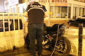 Denizli'de otomobile çarpan motosikletteki 2 kişi öldü