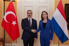 Dışişleri Bakanı Fidan, Lahey'de Hollandalı mevkidaşı Slot ile görüştü