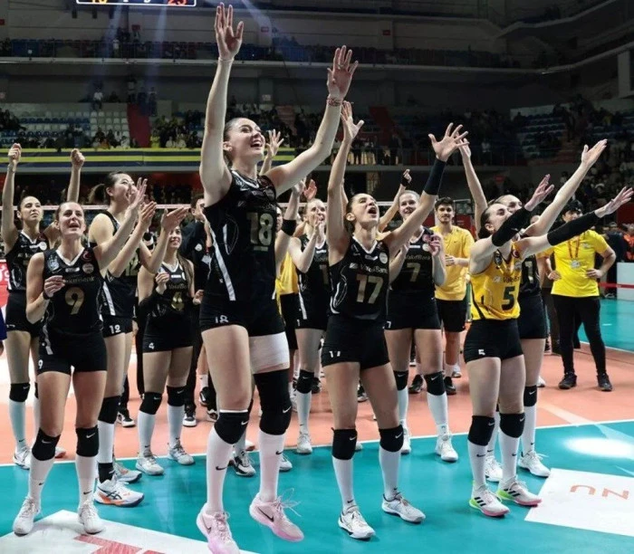 Efeler Ligi'nde şampiyonluk ma&ccedil;ları başlıyor