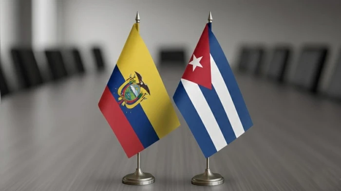 Ekvador h&uuml;k&uuml;meti, K&uuml;ba'nın b&uuml;y&uuml;kel&ccedil;isini &uuml;lkede "istenmeyen kişi" ilan etti