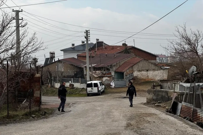 Elazığ'da kaybolan 74 yaşındaki kişiyi arama &ccedil;alışmaları s&uuml;r&uuml;yor