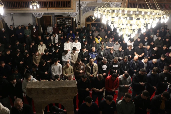 Erbil, S&uuml;leymaniye ve Duhok'ta Kadir Gecesi idrak edildi