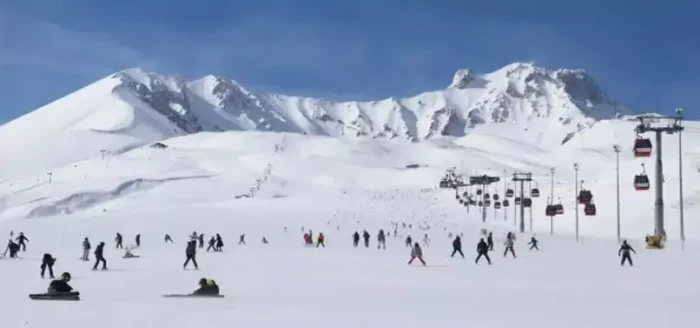 Erciyes'e ulaşımı sağlayan kara yolu trafiğe a&ccedil;ıldı