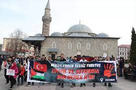 	Erzurum'da sağlıkçılar Filistin için "sessiz yürüyüş" gerçekleştirdi