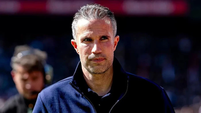 Feyenoord, teknik direkt&ouml;r Robin van Persie ile yollarını ayırdı