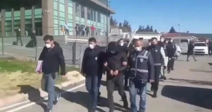 Gaziantep'te sahte standart dışı plaka satan 2 kişi yakalandı