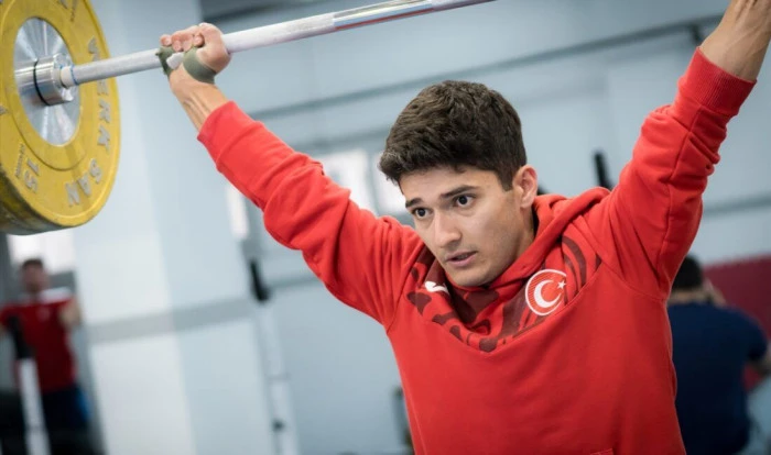 Ge&ccedil;en yıl rekorla d&uuml;nya şampiyonu olan Furkan'ın hedefi Avrupa'da da rekorla birincilik