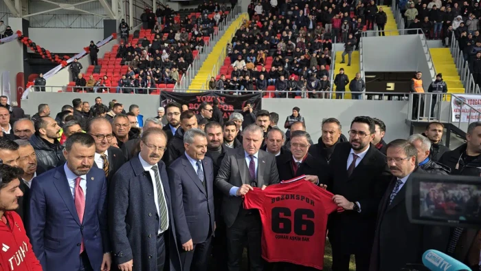 Gen&ccedil;lik ve Spor Bakanı Bak, Iğdır Şehir Stadyumunun a&ccedil;ılışına katıldı: