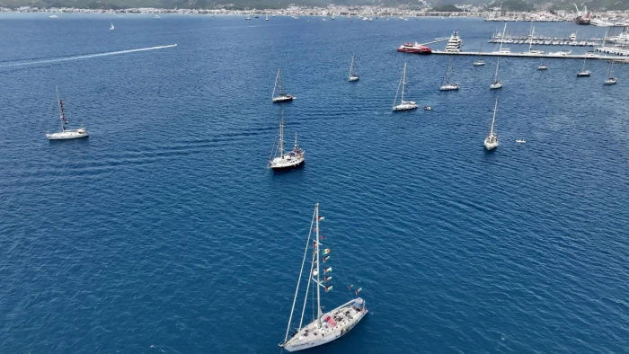 G&Uuml;NCELLEME - İsrail'in saldırısına rağmen K&uuml;resel Sumud Filosu'nda bazı tekneler yoluna devam ediyor