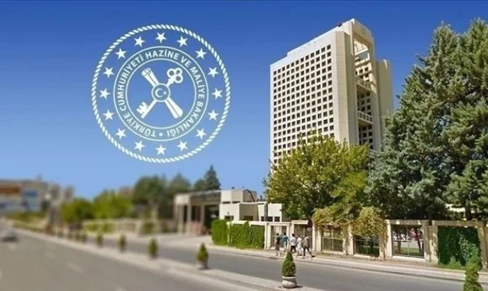 Hazine iki ihaleyle 44 milyar 244,6 lira bor&ccedil;landı