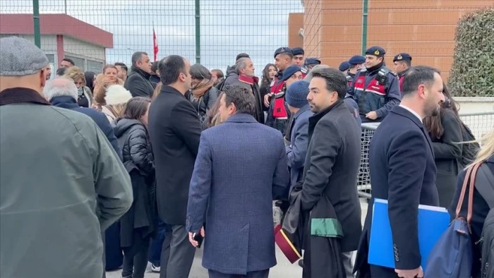 "İmamoğlu &ccedil;ıkar ama&ccedil;lı su&ccedil; &ouml;rg&uuml;t&uuml;" davasının ilk duruşması devam ediyor