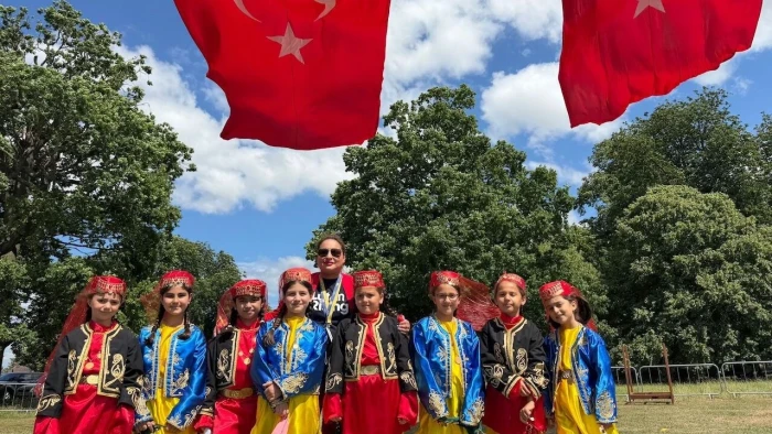 İngiltere'de "Luton T&uuml;rk Festivali" d&uuml;zenlendi