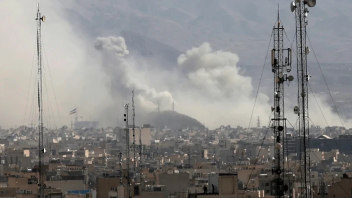 İsrail ordusu, İran'a 10 bin 800'den fazla hava saldırısı ger&ccedil;ekleştirdiğini ileri s&uuml;rd&uuml;