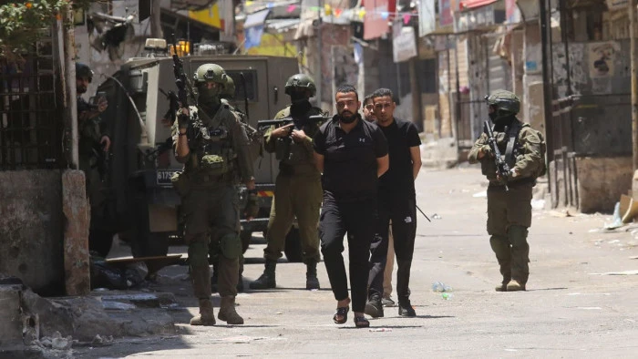 İsrail ordusu, işgal altındaki Batı Şeria'da biri çocuk 2 Filistinliyi yaraladı