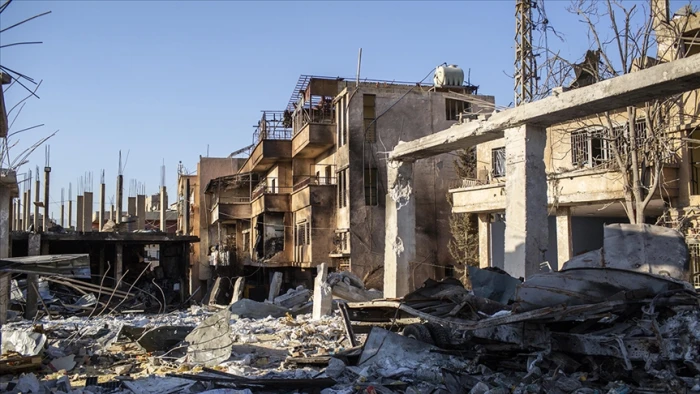 İsrail ordusu, L&uuml;bnan'ın g&uuml;neyine saldırılarında bir evi hedef aldı