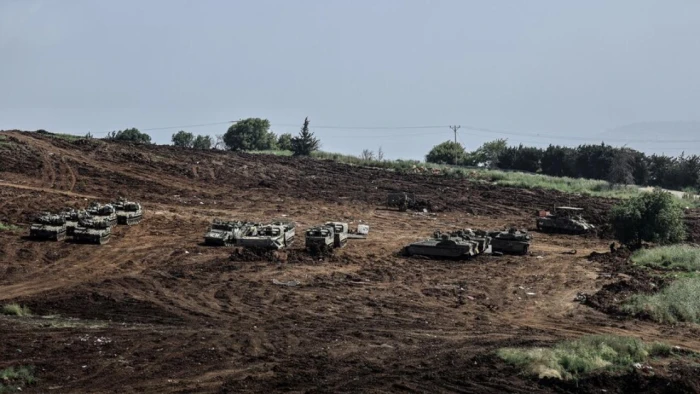 İsrail ordusunun, anlaşmaya rağmen L&uuml;bnan'ın g&uuml;neyindeki 2 pilot b&ouml;lgeden &ccedil;ekilmediği &ouml;ne s&uuml;r&uuml;ld&uuml;