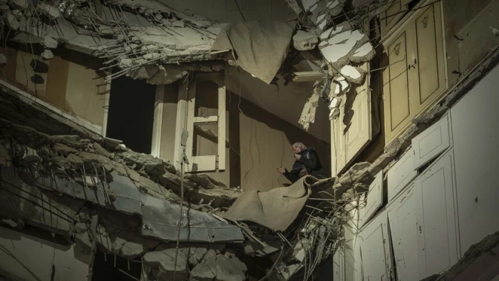 İsrail ordusunun L&uuml;bnan'ın başkenti Beyrut'a y&ouml;nelik saldırıları s&uuml;r&uuml;yor