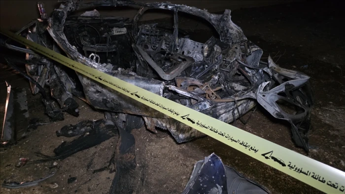 İsrail ordusunun L&uuml;bnan'ın g&uuml;neyinde bir aracı hedef alması sonucu 3 kişi hayatını kaybetti