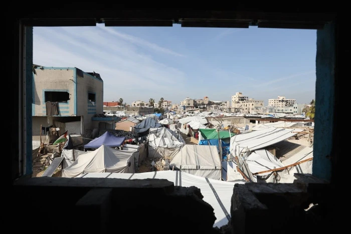 İsrail'in kısıtlamaları altındaki Refah Kapısı'ndan tedavi i&ccedil;in 24 hasta Gazze'den ayrıldı