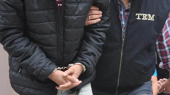 İstanbul merkezli su&ccedil; &ouml;rg&uuml;t&uuml; operasyonunda 5 ş&uuml;pheli yakalandı