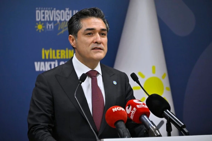 İYİ Parti S&ouml;zc&uuml;s&uuml; Kavuncu, basın toplantısı d&uuml;zenledi: