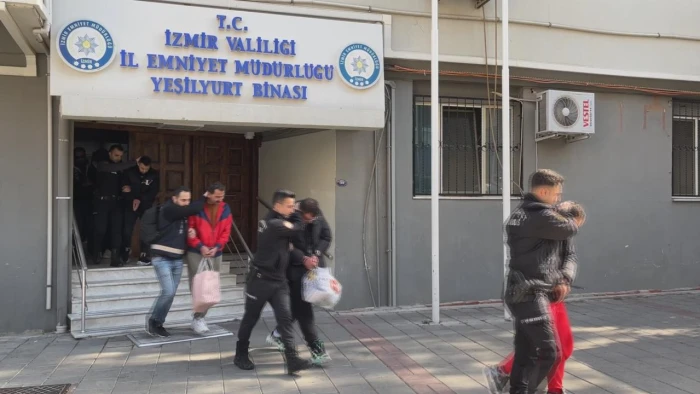 İzmir merkezli yasa dışı bahis operasyonunda 32 ş&uuml;pheli yakalandı