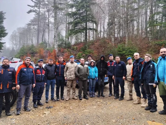 Kazdağları'nda y&uuml;r&uuml;y&uuml;ş yaparken kaybolan 3 kişi bulundu