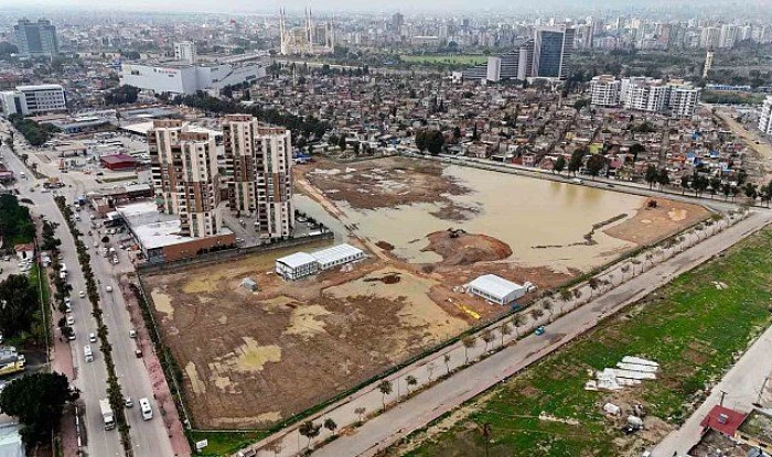 Kocaeli'de komşusunu bı&ccedil;aklayarak &ouml;ld&uuml;ren sanığa 18 yıl hapis cezası