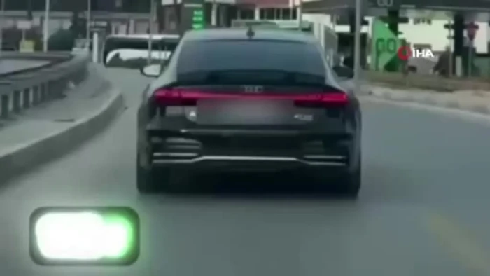 Mersin'de ara&ccedil;larına yasa dışı &ccedil;akar takan kişiye 414 bin lira ceza uygulandı