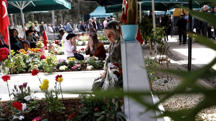 Mersin'de Ramazan Bayramı arifesinde şehitlik ziyaret edildi