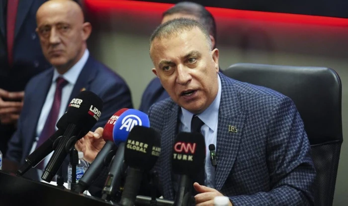 MHP Genel Başkan Yardımcısı Y&ouml;nter, partisinin Beykoz İl&ccedil;e Başkanlığını ziyaret etti: