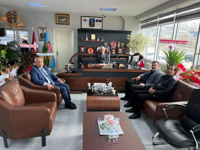 MHP Van İl Başkanı G&uuml;ng&ouml;ralp, Şof&ouml;rler ve Otomobilciler Esnaf Odası'nı ziyaret etti