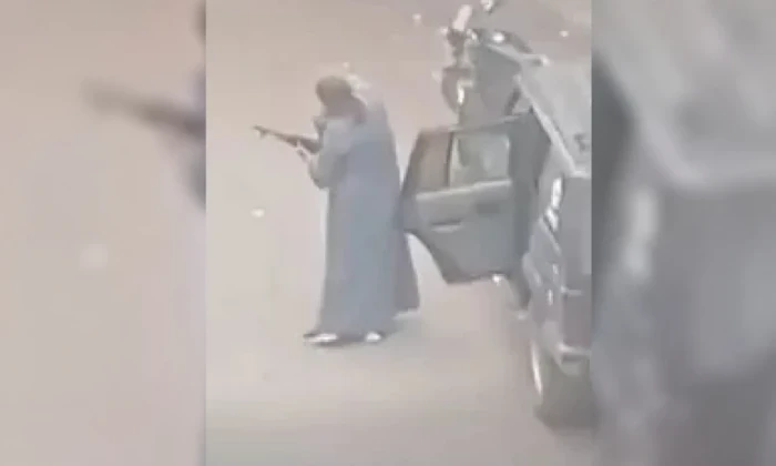 Mısır&rsquo;da rastgele ateş a&ccedil;an saldırgan 8 kişiyi &ouml;ld&uuml;rd&uuml;, 5 kişiyi yaraladı
