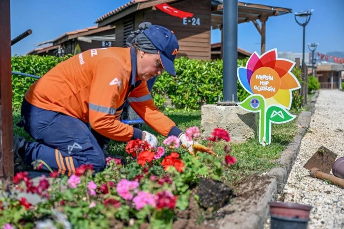Muğla'da kuru temizlemeye verilen montun cebinde unutulan 200 gram altın sahibine teslim edildi