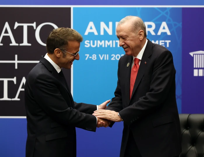 NATO ANKARA ZİRVESİ - Cumhurbaşkanı Erdoğan, Fransa Cumhurbaşkanı Macron ile bir araya geldi