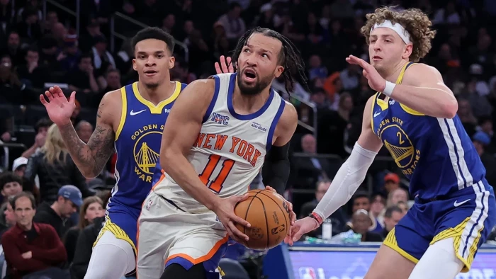 NBA'de Knicks, Warriors'ı 21 sayı geriden gelerek mağlup etti