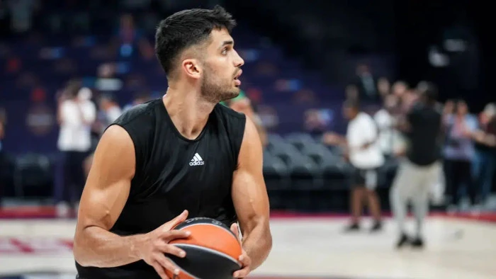 &Ouml;mer Faruk Yurtseven, NBA G Ligi'ndeki ilk ma&ccedil;ında "double-double" yaptı
