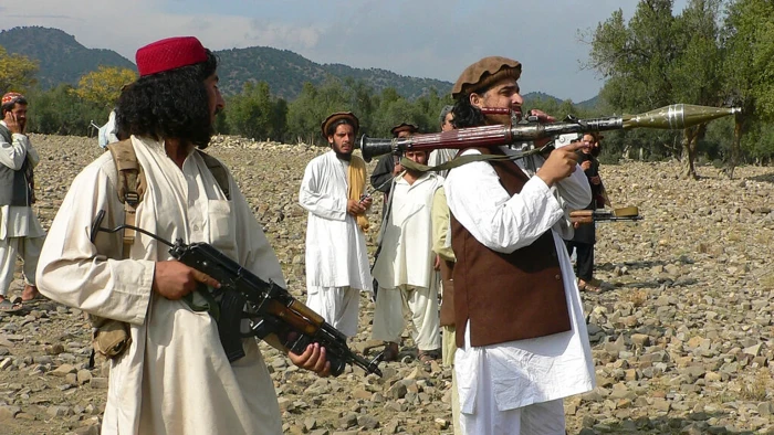 Pakistan'dan, Afganistan'ın "Bedahşan'daki silahlı grupları desteklediği" iddiasına ret