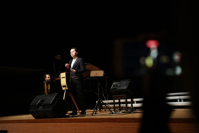 Rus müzisyen Theremin, dedesinin icadı temassız müzik aleti ile Çanakkale'de konser verdi