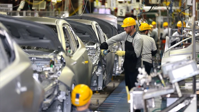 Sakarya, yılın ilk 2 ayında 26 bin 314 aracı yurt dışına g&ouml;nderdi